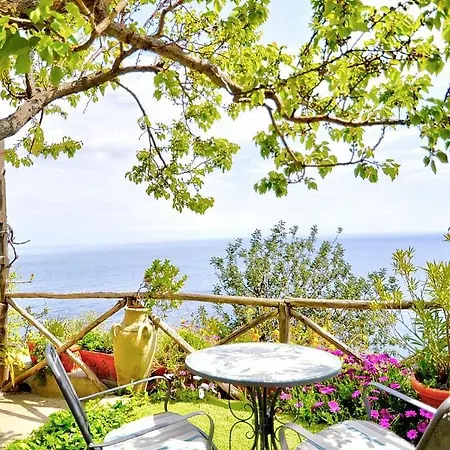 Sleeps 5 Pool Air Con Wifi