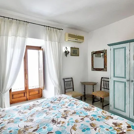 Sleeps 5 Pool Air Con Wifi * برايانو