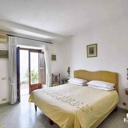 Sleeps 5 Pool Air Con Wifi شقة